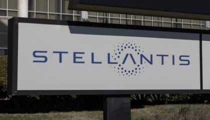Logo Stellantis