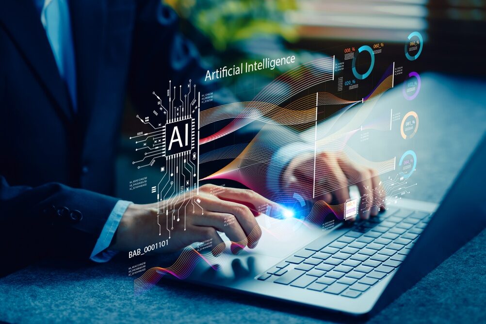 Lavoratori che utilizzano intelligenza artificiale in ufficio