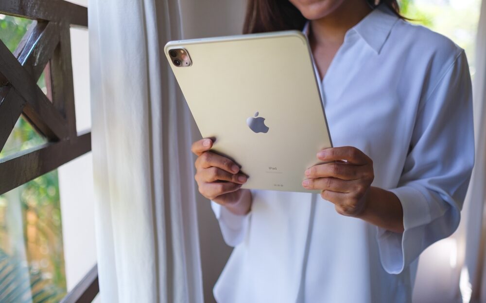 Immagine di un iPad con macOS