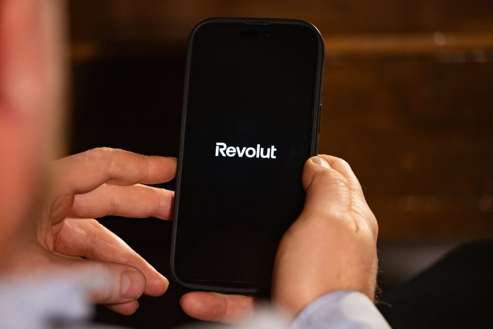 Rappresentazione del pagamento con riconoscimento facciale di Revolut