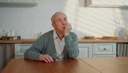 Nonni che utilizzano l'IA per creare immagini per i nipoti