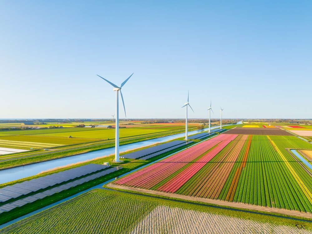 Turbina eolica alta 365 metri completata in Germania